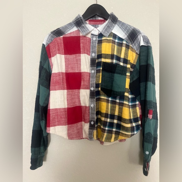 American Eagle Outfitters Tops - American Eagle Patchwork Cropped Plaid Flannel Shirt Size XS